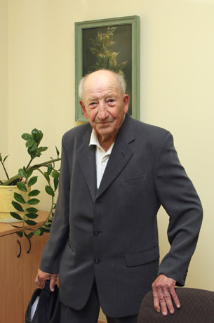 Profesorius B. Prėskienis švenčia 85-metį Profesorius B. Prėskienis švenčia 85-metį