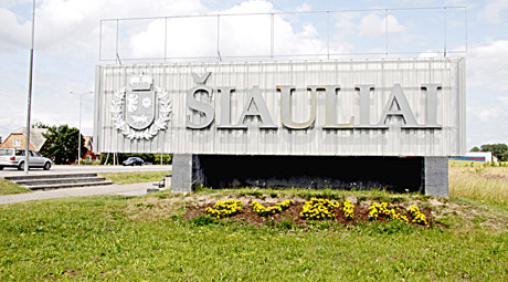 150 žmonių kas mėnesį susikrauna lagaminus