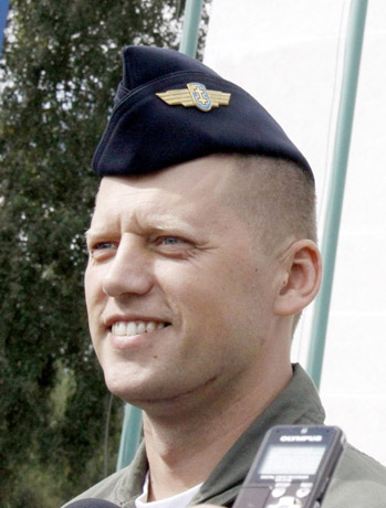 Keisis Aviacijos bazės vadai