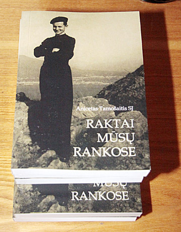 Pristatyta kunigo Aniceto Tamošaičio pamokslų knyga