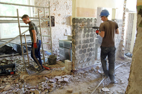 Mokslo metų pradžia nesutaps su darbų pabaiga Mokslo metų pradžia nesutaps su darbų pabaiga