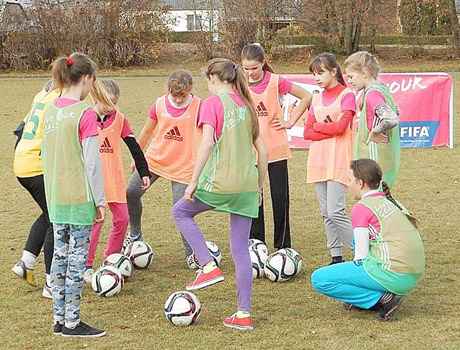 Merginų futbolas užkariauja Skaistgirį Merginų futbolas užkariauja Skaistgirį