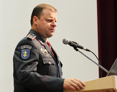 Šiaulių apskrities policijai vadovaus Saulius Skvernelis Šiaulių apskrities policijai vadovaus Saulius Skvernelis