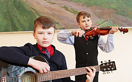 Sukvietė šeimyninis muzikavimas Sukvietė šeimyninis muzikavimas