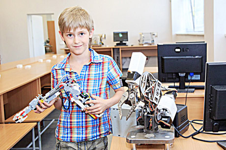 Devynmečio šiauliečio robotas nustebino net komisiją Devynmečio šiauliečio robotas nustebino net komisiją