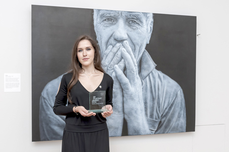 Laura Guokė – \"BP Portrait Award / Travel Award 2016\" laureatė Laura Guokė – \"BP Portrait Award / Travel Award 2016\" laureatė