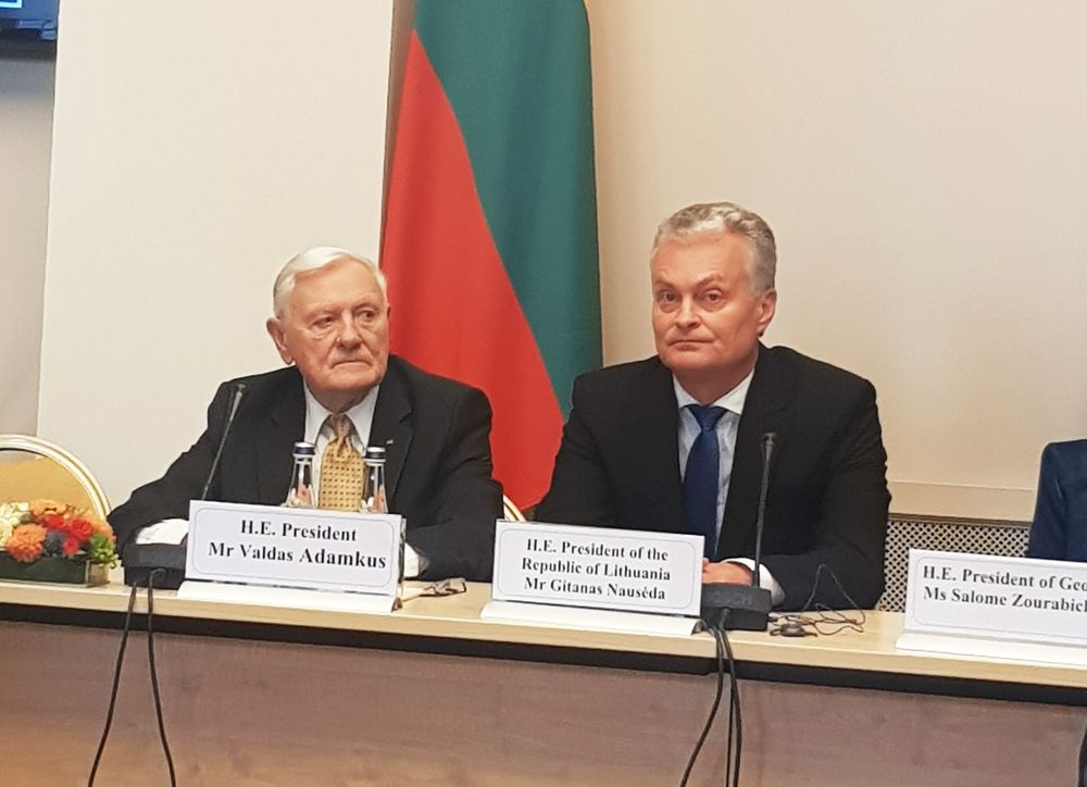 adamkaus konferencija