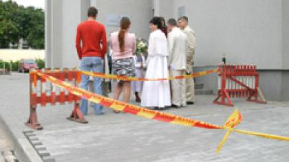 Arba Mendelsono maršas, arba kibirų žvangesys