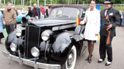 Antikvarinių automobilių šventėje —  ir 2009-ųjų „Rolls-Royce“