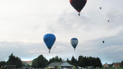 Radviliškiečiams dovanota oro balionų šventė