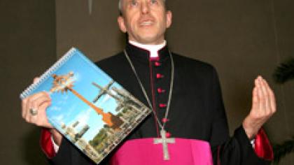 Vyskupas jau svajoja apie penktą kalendorių