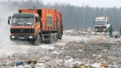 Už direktoriaus savivalės —  šiukšlių milijonai