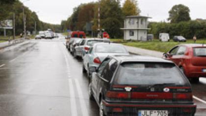 Geležinkelininkai vairuotojus pavertė įkaitais
