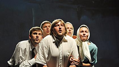 „Mėlynbarzdžio vaikai“ grąžino į sovietmetį