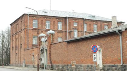 Kalėjimų duris atveria įstatymas