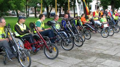 Aštuntą kartą neįgalieji leidosi į kelią