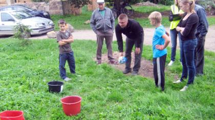 Šniūraitiškius sukvietė sportiškiausių šeimų varžybos