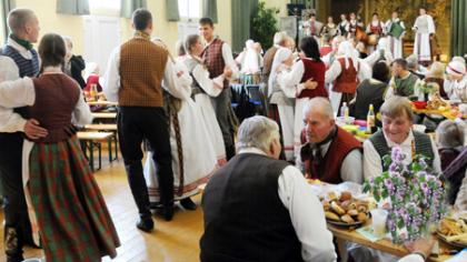 Linkuviai kaimynus sukvietė pabūti kartu
