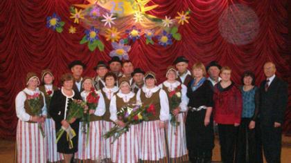 Jubiliejų minėjo ir šokių kolektyvas, ir jo vadovė