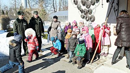 Paukščių dieną iškelta penkiasdešimt inkilų