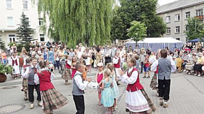 Miestas šventė bažnyčios sukaktį