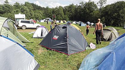 Prie Dubysos stovyklavo per 200 jaunuolių