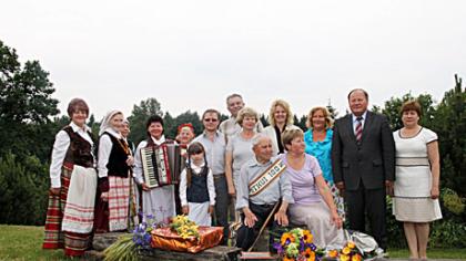 Šim­ta­me­tis kraš­tie­tis rū­pi­na­si skru­zdė­ly­nais