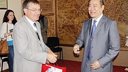Ambasadorių sudomino uogos