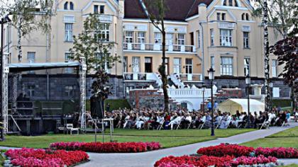 Vilos parke skambėjo prancūziška muzika