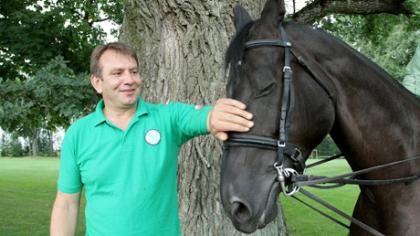 Nežinomą kaimą išgarsino žirgynas