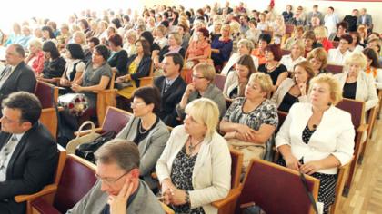 Mokslo metus pradeda 14300 mokinių ir 1500 pedagogų