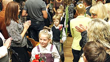 Ge­gu­žių pro­gim­na­zi­jos pir­mo­kė­liai