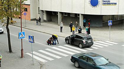 Perėjoje sužalota pėsčioji