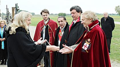 Kryžių kalne italai susikaupė maldai