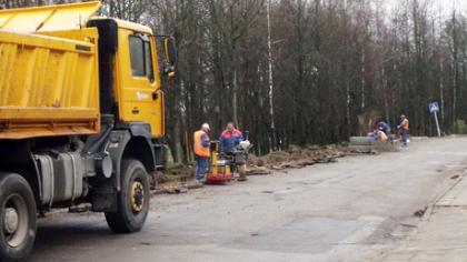 Rekonstruojama gatvė į dvi mokyklas