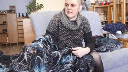 Tapytoja siūlais kuria unikalius voratinklius