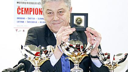 Šiauliuose prasidėjo Europos moterų žolės riedulio čempionatas