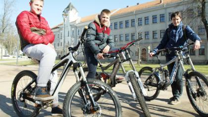 Ekstremalų dviračių sportą jaunuoliai renkasi dėl adrenalino