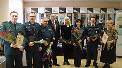 Pagerbti didžiausios patirties turintys pareigūnai