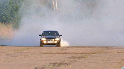 Greiti ir įsiutę žaidžia su mirtimi