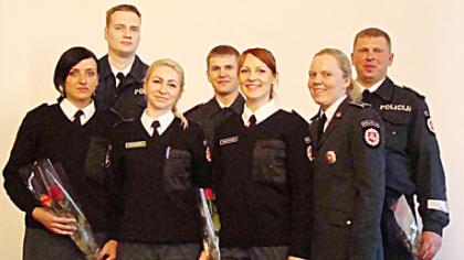 Policijos gretos praturtėjo naujais pareigūnais