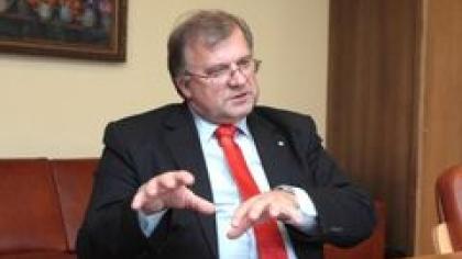 Valstybės elitui teks palūkėti