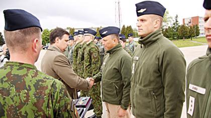 Apdovanoti misiją Afrikoje baigę kariai