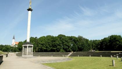 Saulės laikrodžio aikštė dvelkia sovietmečiu