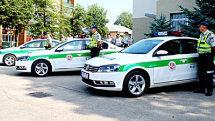 Už  po­li­ci­jos au­to­mo­bi­lius mo­kės Sa­vi­val­dy­bė