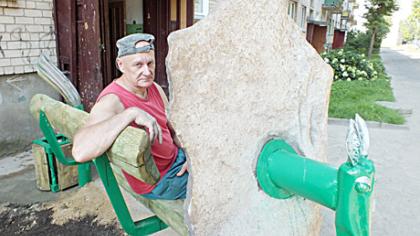 Suo­lo au­to­rius tu­rė­jo gau­ti kai­my­nų su­ti­ki­mą