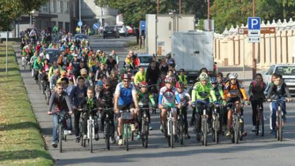 Pilietinė akcija sukvietė apie 500 dviratininkų
