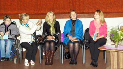 Nuo poezijos – į dangaus platybes