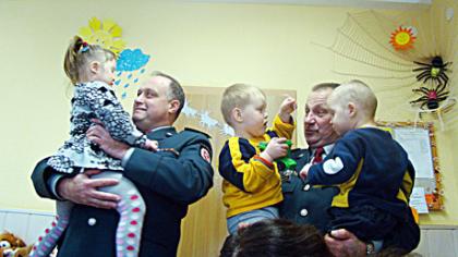 Policija apdovanojo mažylius