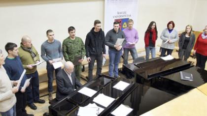 Cho­ras su karišku prieskoniu